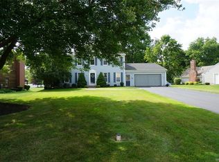 5662 Wendy Cir, Lockport, NY