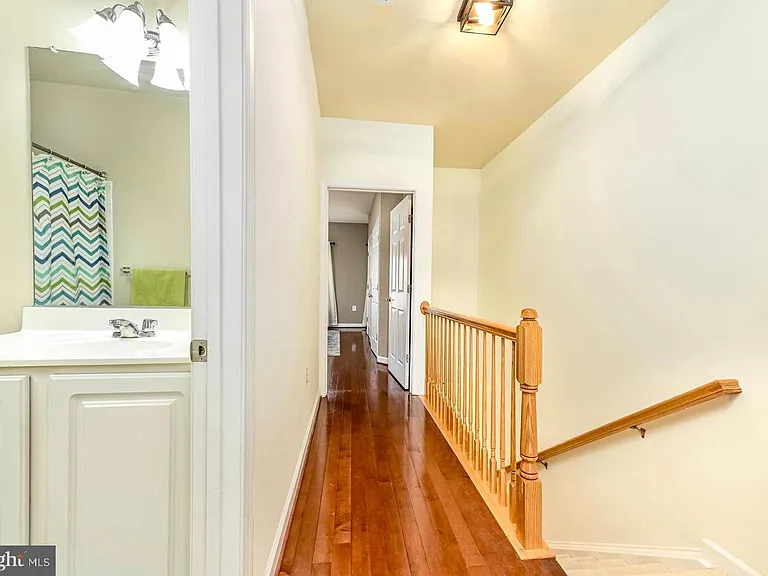 42526 Mayflower Ter — Photo 11