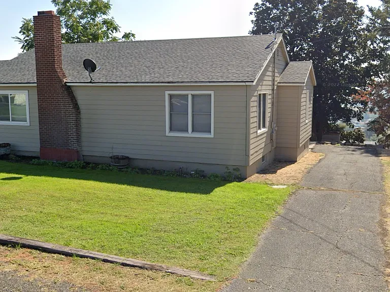 W Grandview Ave — Photo 3