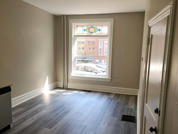 4th image of 1520 Green St APT 1