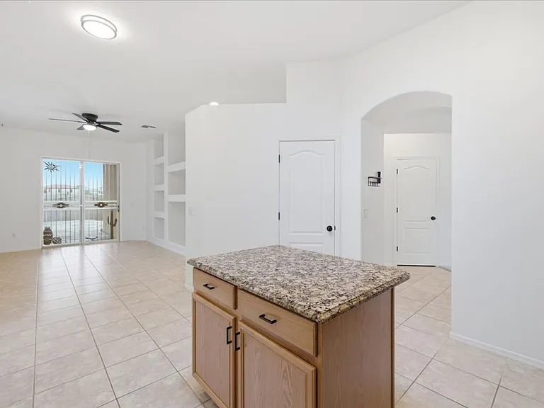 601 E Pima Meadows Dr — Photo 9