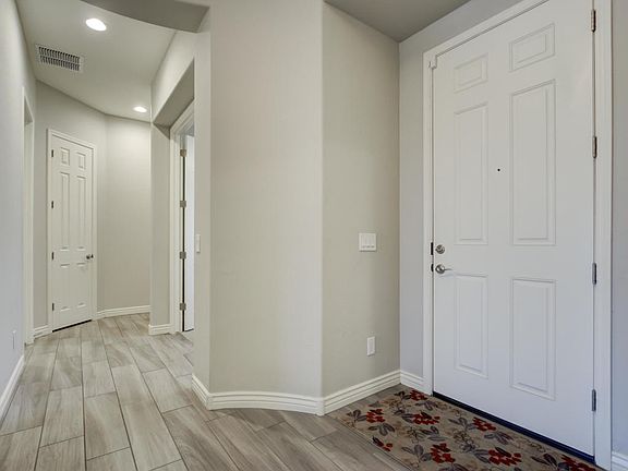 4th image of 3639 E Carob Dr
