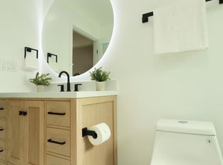 9040 Phyllis Ave #E, West Hollywood, CA 90069