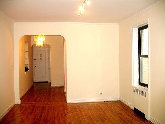 3rd image of 3006 29th St