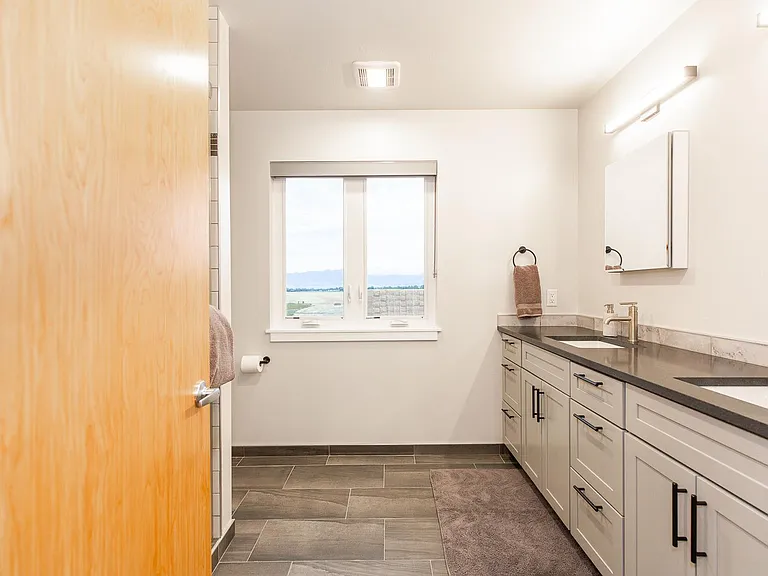 702 Circle F Trl #B — Photo 29