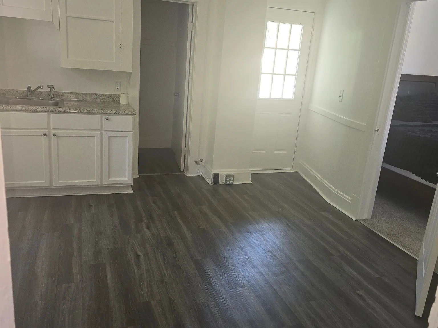 Cozy 1 Bed, 1 Bath Unit in Cleveland | $950/mo | Available 09/01/2026 — Photo 3