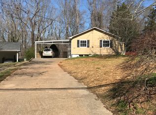 138 Outer Dr, Oak Ridge, TN 37830