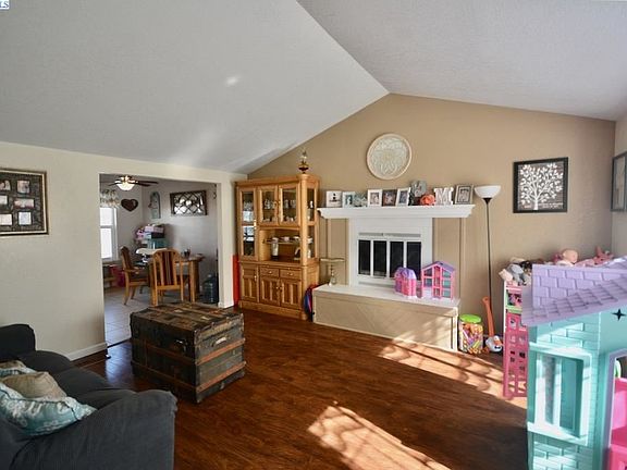 3rd image of 8406 W Falls Pl