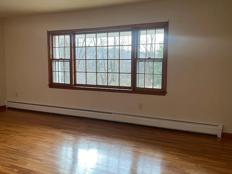 25 Diane Ct — Photo 7