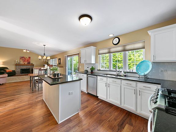 3rd image of 12955 S Cathy Ln
