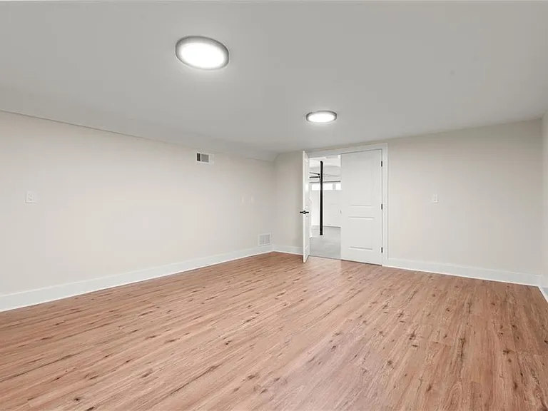 404 Way Bridge Ct NE — Photo 41