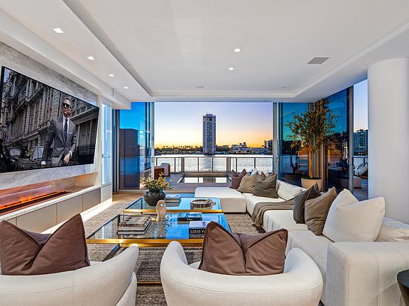 2nd image of 725 S Ocean Boulevard #101