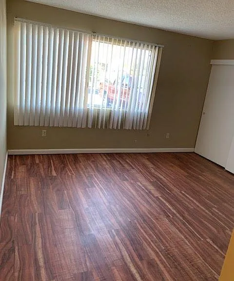475 N Midway Dr #148 — Photo 7