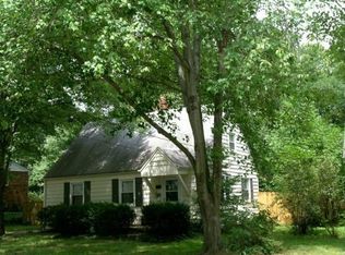 518 S Spring St, Falls Church, VA 22046