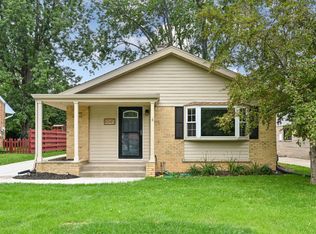 10145 W Park Ridge Ave, Wauwatosa, WI 53222