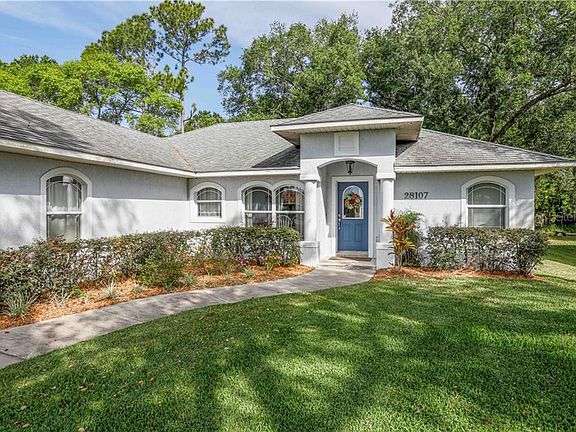 3rd image of 28107 Lois Dr