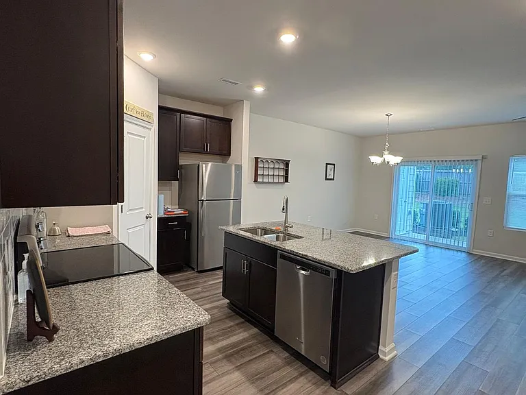 904 Clearhaven Ln — Photo 8