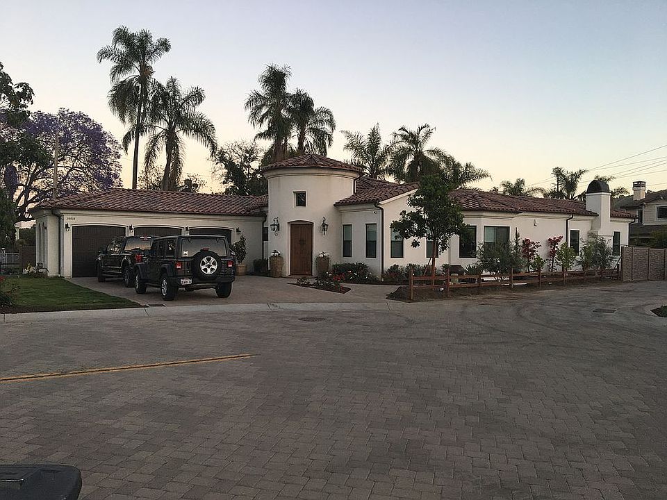 2nd image of 29919 Hidden Creek Dr
