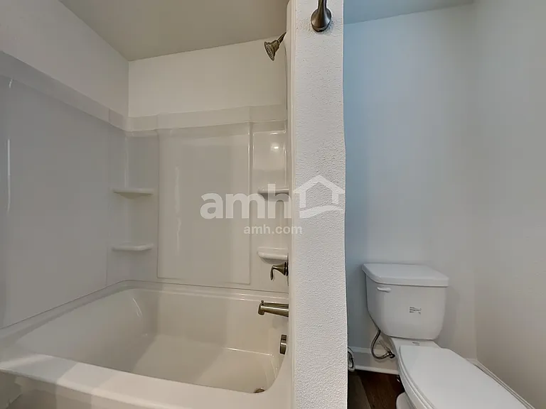 3217 Muscatine Ave — Photo 18