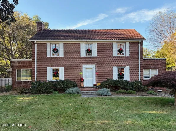 1015 Oak Park Ave, Maryville, TN 37803