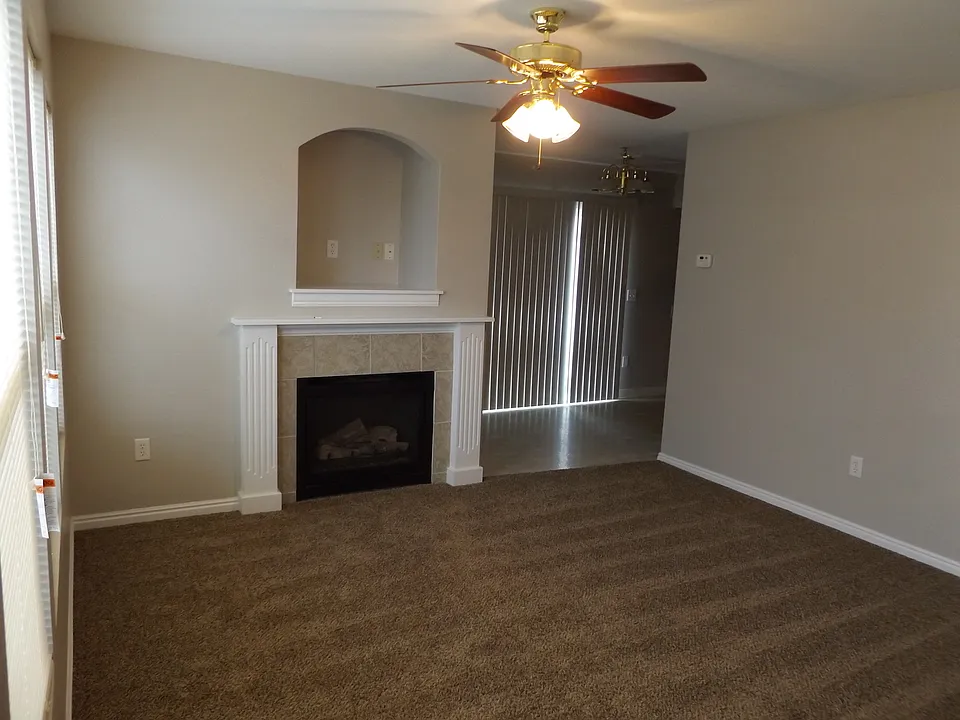 16801 N Pamelas Loop