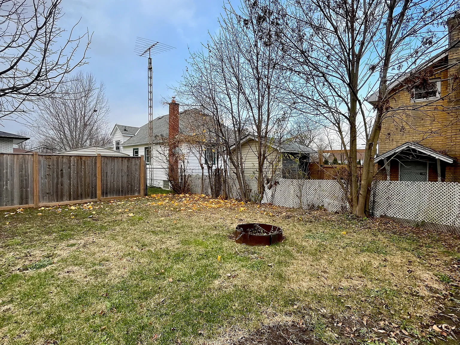 47 Marshall Avenue Lower Level Welland Ontario L3C2N1 — Photo 2
