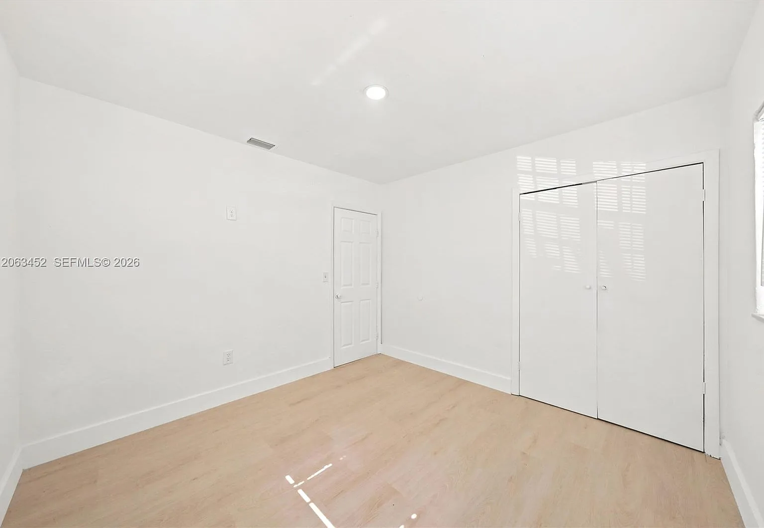 2 bed, $2,200 — Photo 4