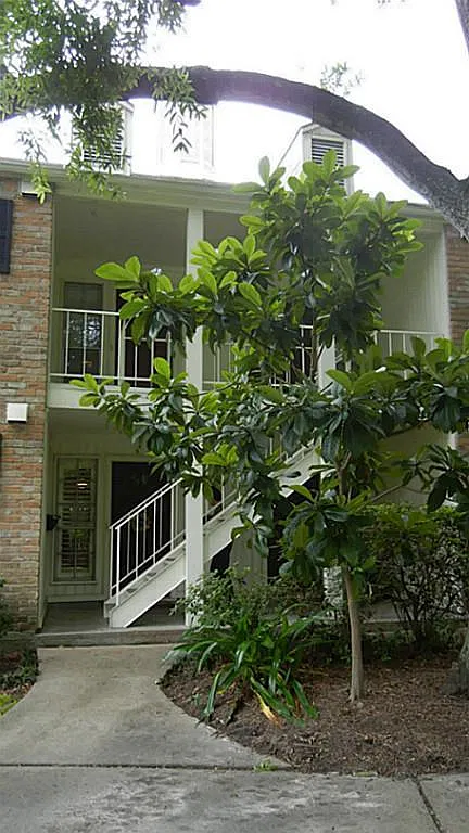 1 bed, 1.0 bath, 903 sqft, $1,600 — Photo 1