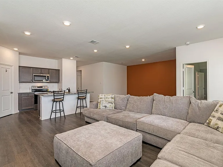 1004 Cotton Gin Ct — Photo 10