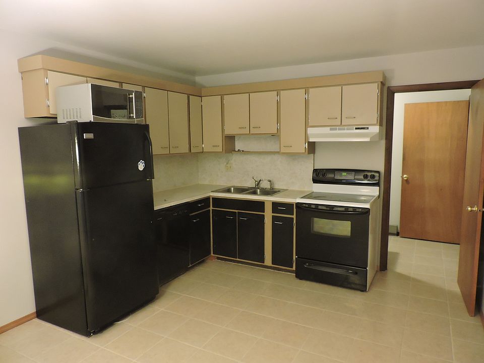 1st image of 18333 Wentworth Ave APT 11