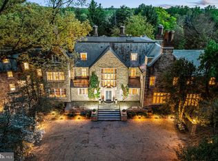 Ravenscliff Rd, Wayne, PA 19087