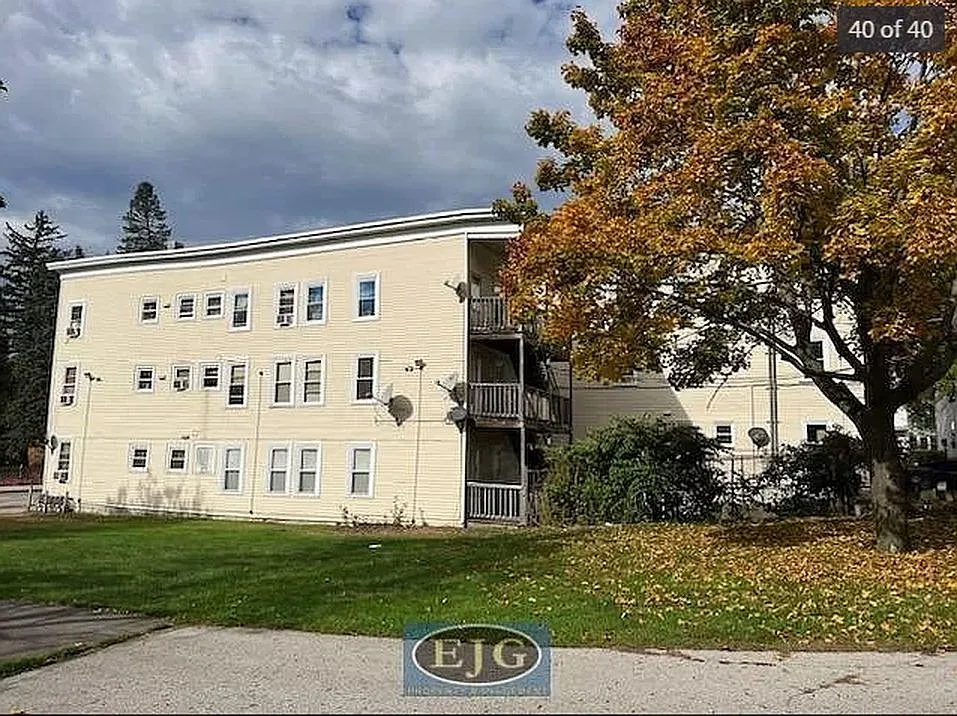 Building Photo - 205 Pine St #213