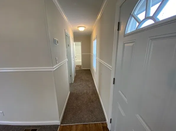 3 bed, 1216 sqft, $1,600 — Photo 2