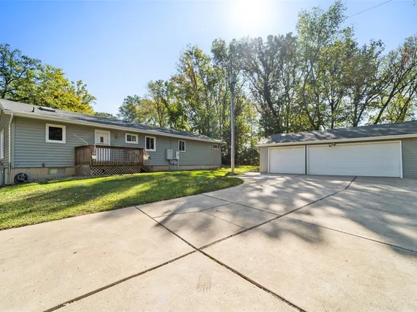 34100 Noble Ct, Adel, IA 50003