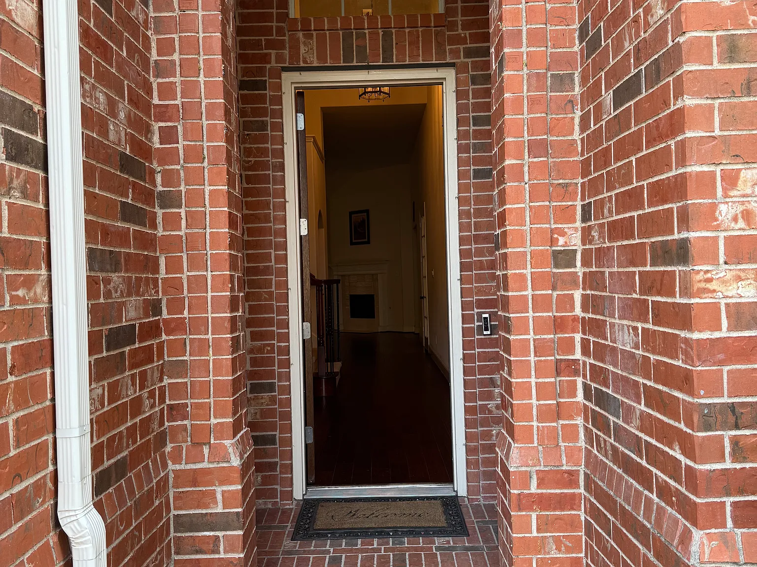 4 bed, 2805 sqft, $2,900 — Photo 3
