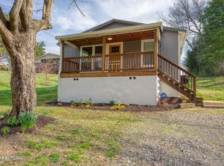 703 N D St, Lenoir City, TN 37771