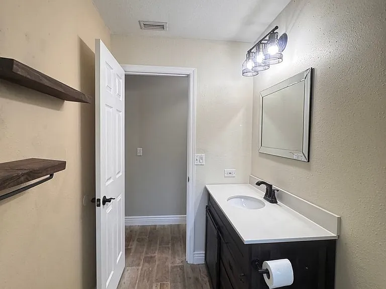 5619 Colonial Oaks Blvd — Photo 24