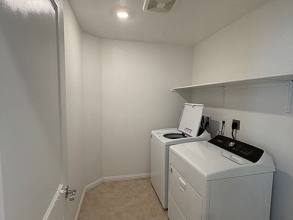 5th image of 1505 Finestra Dr
