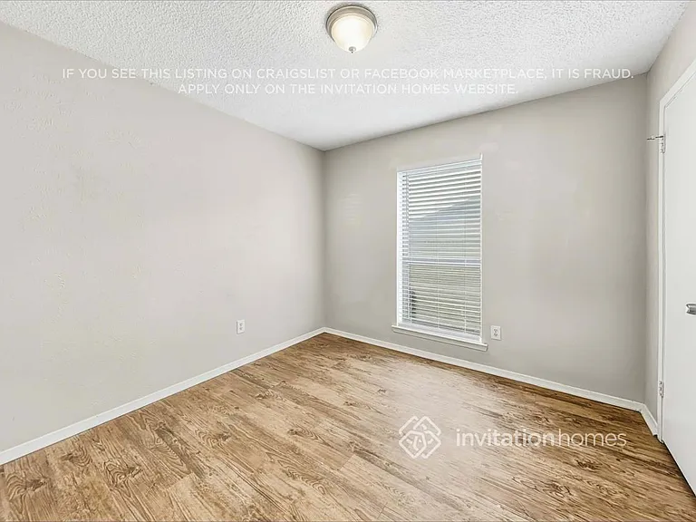 2609 Renwick Dr — Photo 16