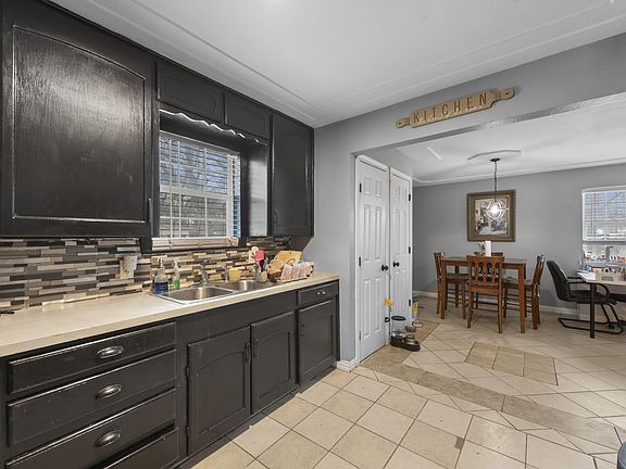 3rd image of 508 N Dick Price Rd