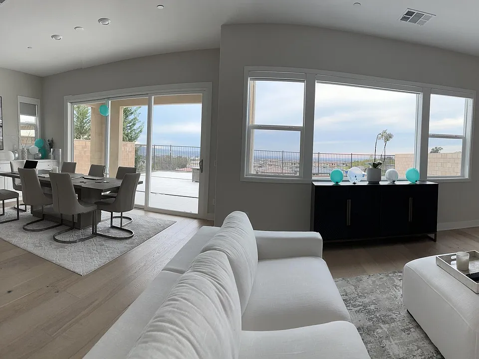 533 Serrano Summit Dr