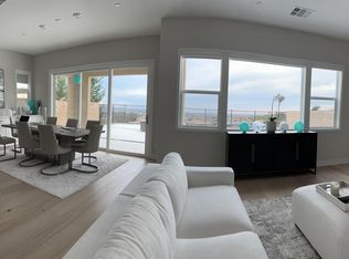 533 Serrano Summit Dr, Lake Forest, CA 92630