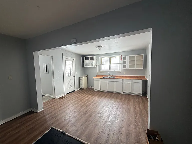 217-219 2nd St #219 — Photo 8