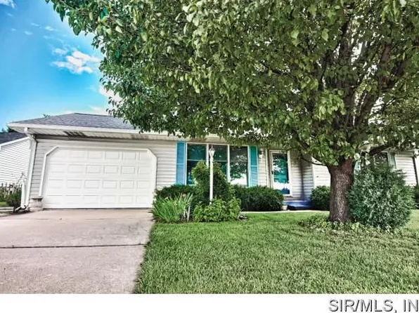 111 Essex St, Jerseyville, IL 62052