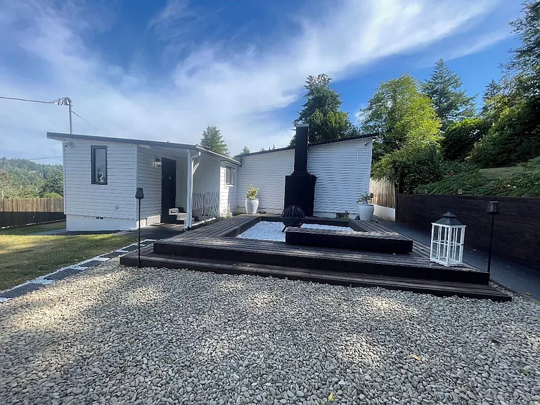 1398 Oregon Ave — Photo 28