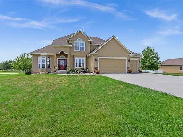 1220 E 188th Ter, Pleasant Hill, MO 64080