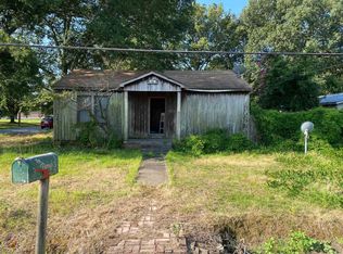812 E 10th St, Stuttgart, AR 72160