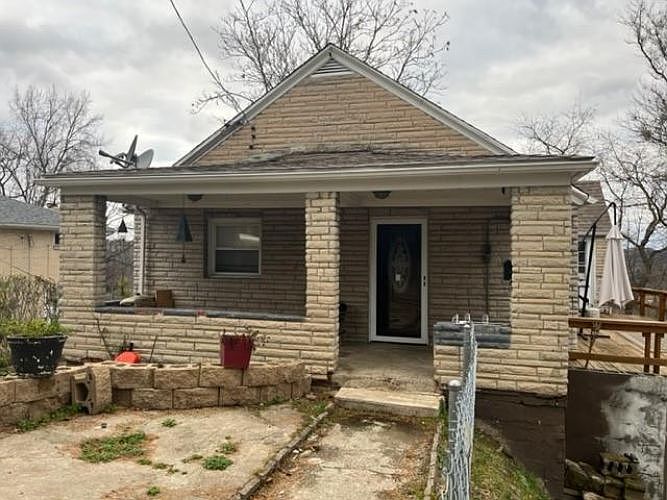 1st image of 1013 Gary Ave
