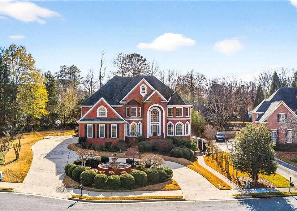 1st image of 235 Summerhouse Ln