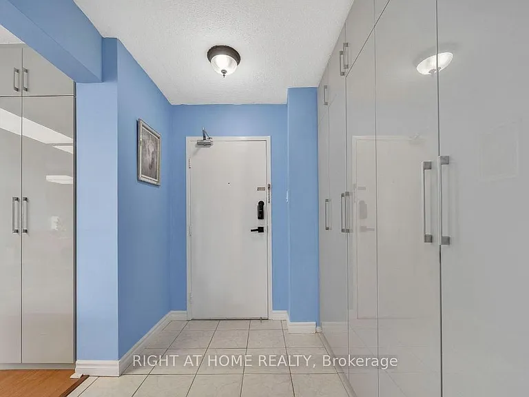 260 W Seneca Hill Dr #1415 — Photo 5